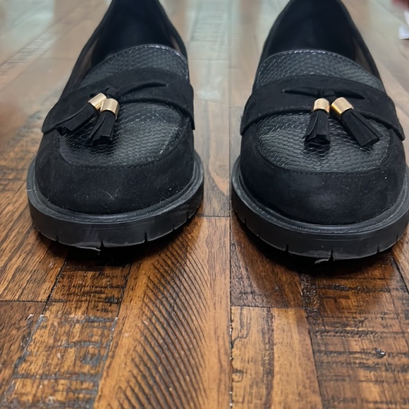 Diba Suede Loafers black with low lugged sole and toes gold tassels Size 7 - Picture 9 of 12
